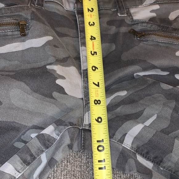 Democracy Jeans - Picture 6 of 7